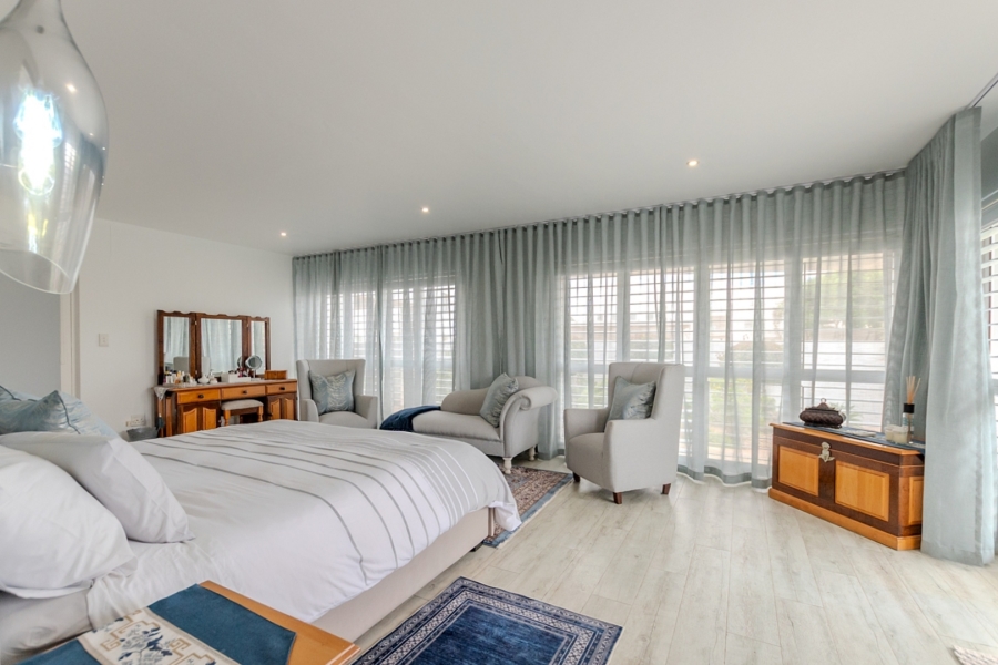 4 Bedroom Property for Sale in Paradise Beach Western Cape